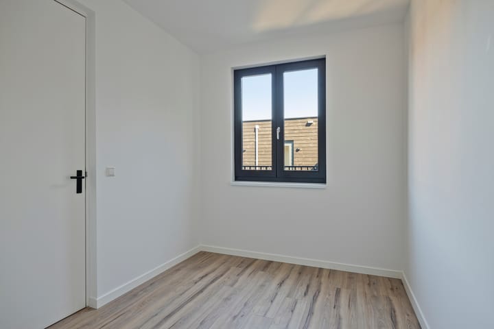 Foto 17 van Bredaseweg 38-L