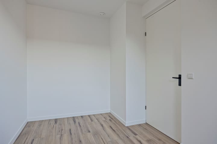 Foto 18 van Bredaseweg 38-L