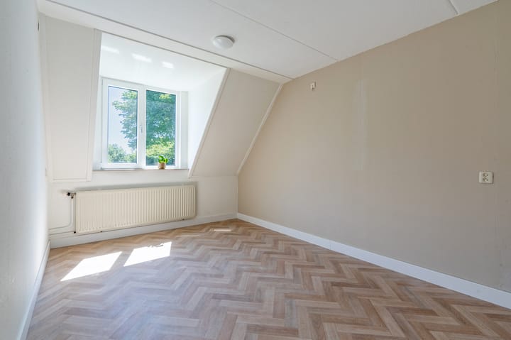 Photo 16 of Broek 67