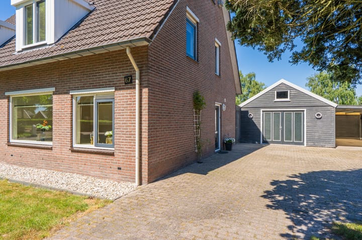 Photo 27 of Broek 67