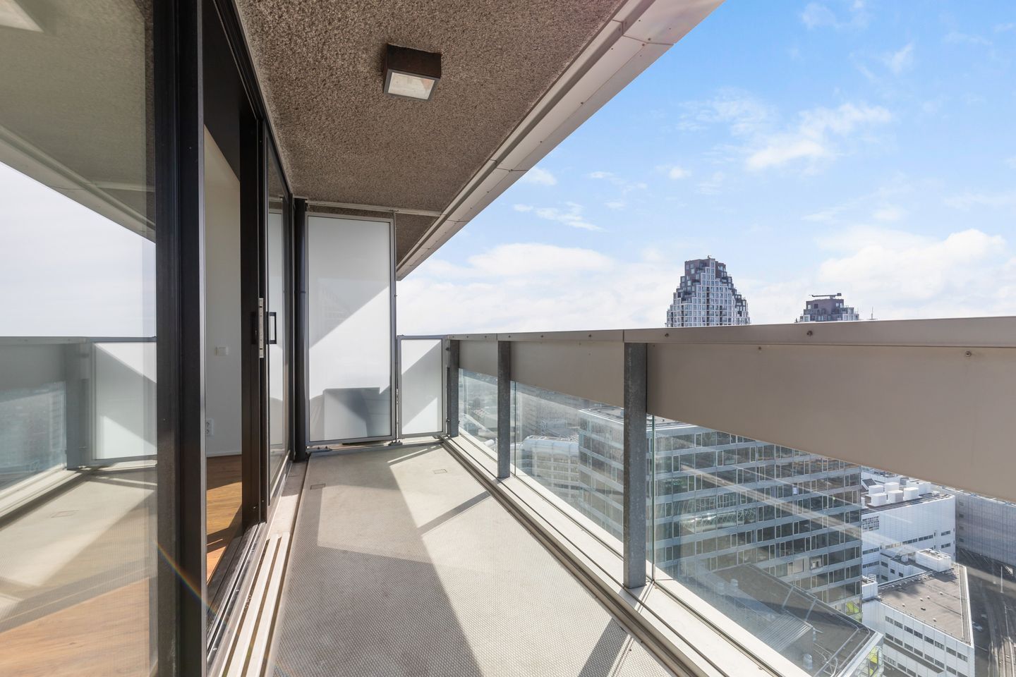 Foto 19 van Anna van Buerenplein 187