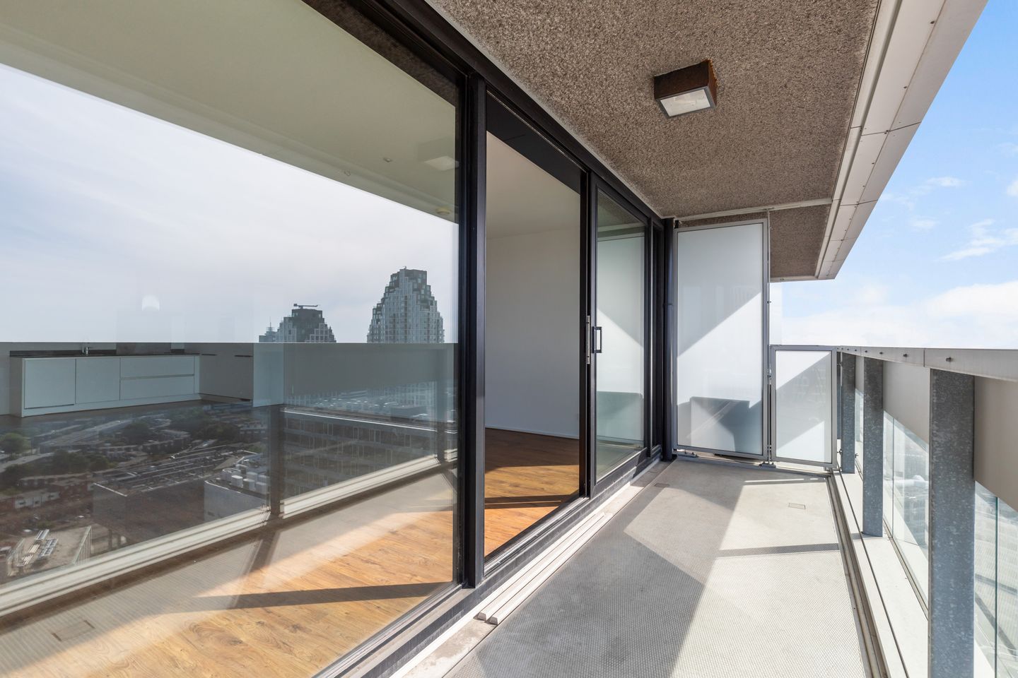 Foto 20 van Anna van Buerenplein 187