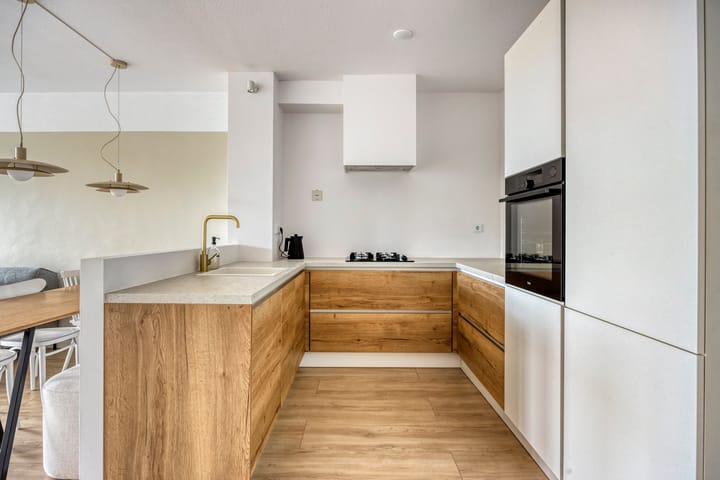 Photo 8 of Burg. Coonenplein 9