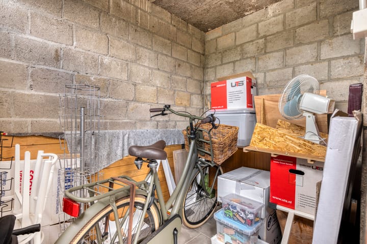 Photo 16 of Burg. Coonenplein 9