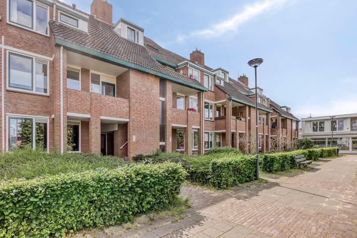 Photo 19 of Burg. Coonenplein 9