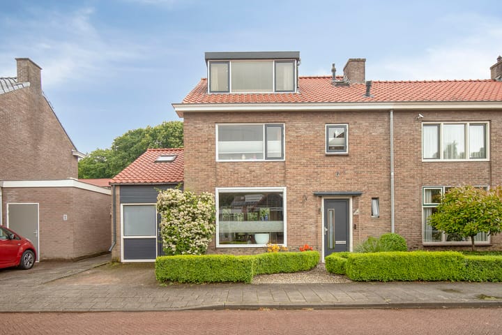 Bekijk foto van Dennenlaan 39