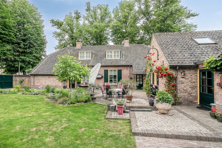 Foto 51 van O.-L.-Vrouwestraat 65