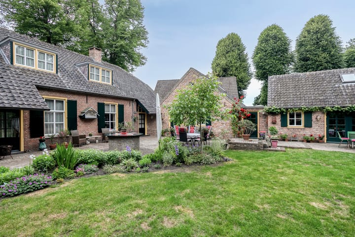 Foto 65 van O.-L.-Vrouwestraat 65