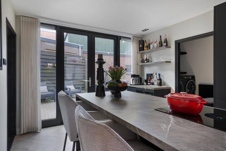 Foto 19 van Koningin Wilhelminastraat 35