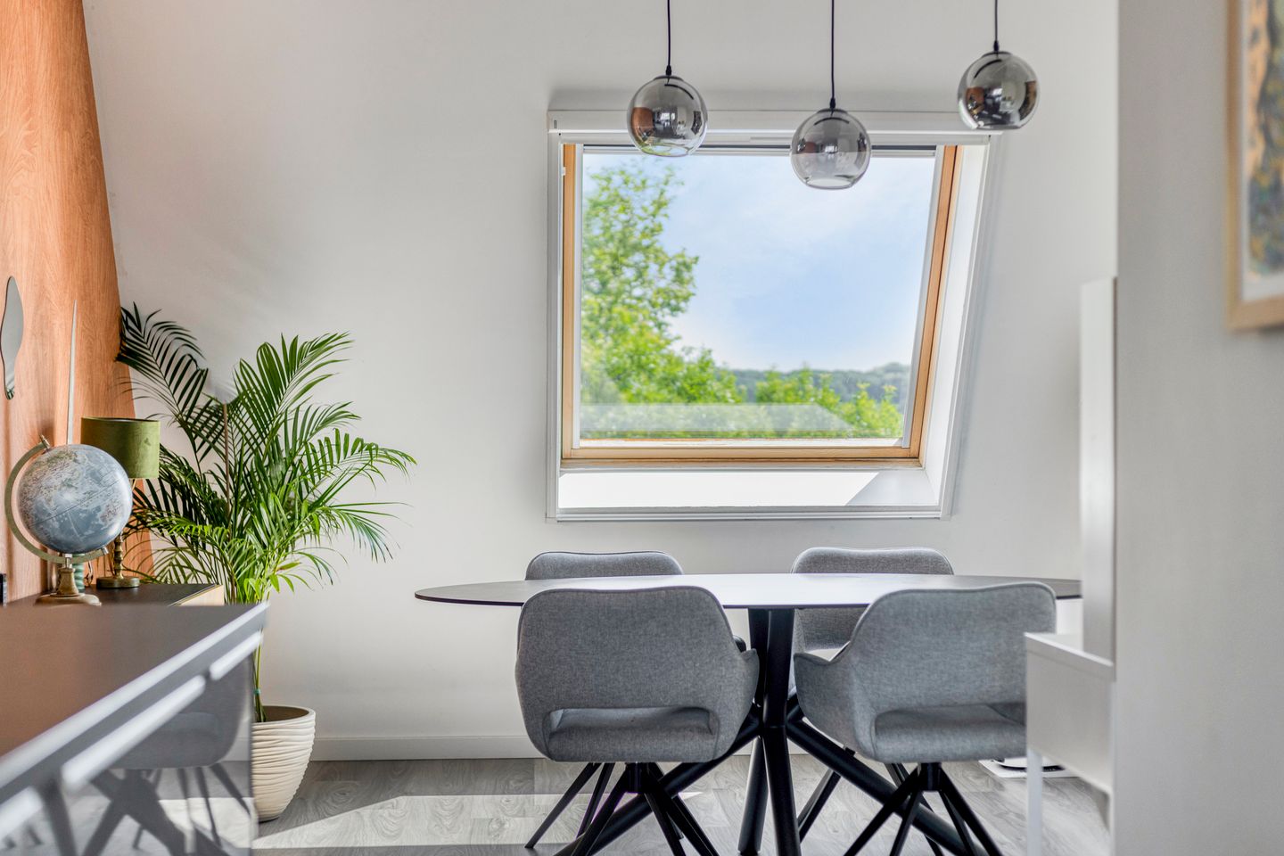 Foto 19 van Roserije 207-E