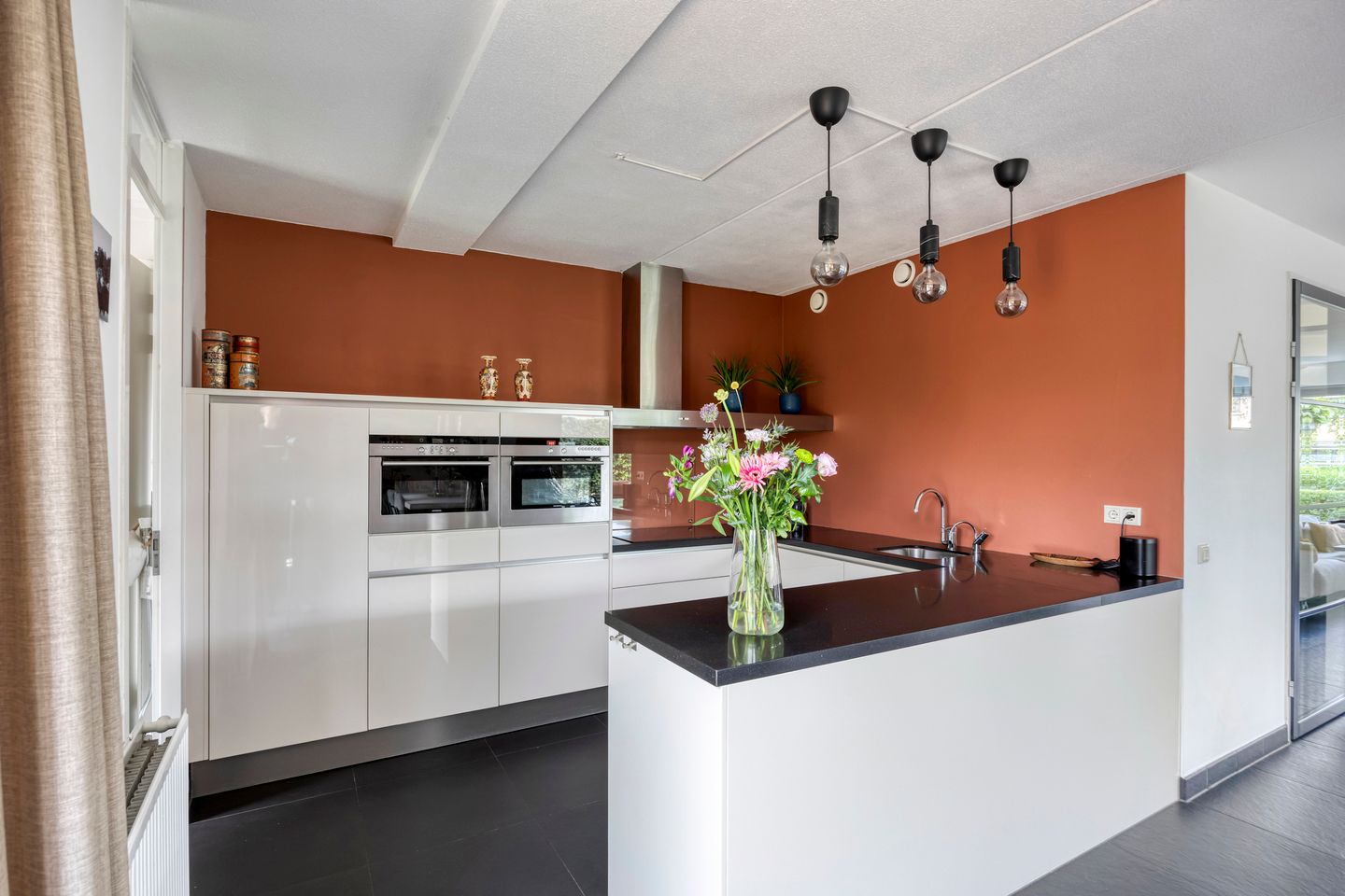 Photo 14 of Valeriaan 35