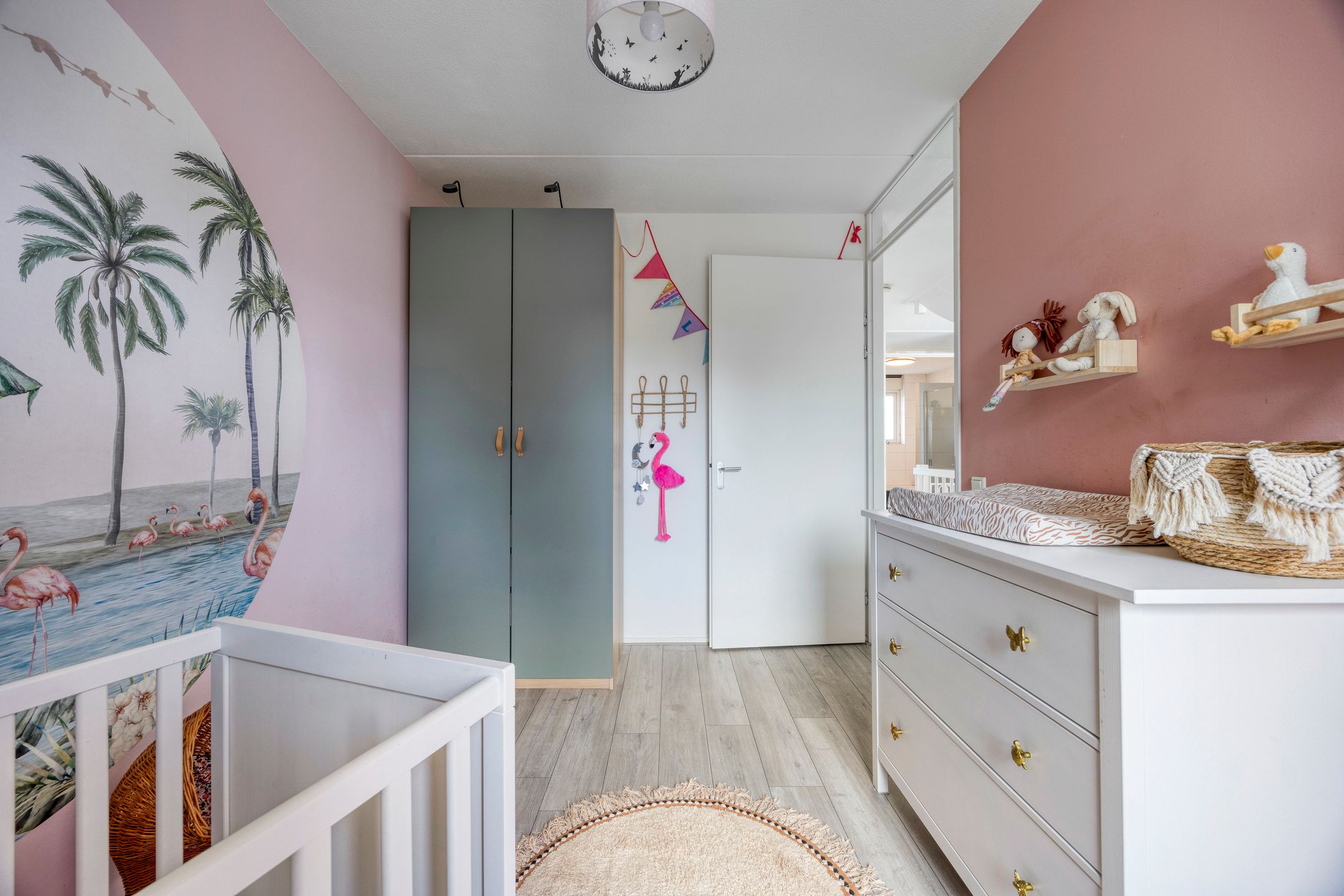 Photo 30 of Valeriaan 35