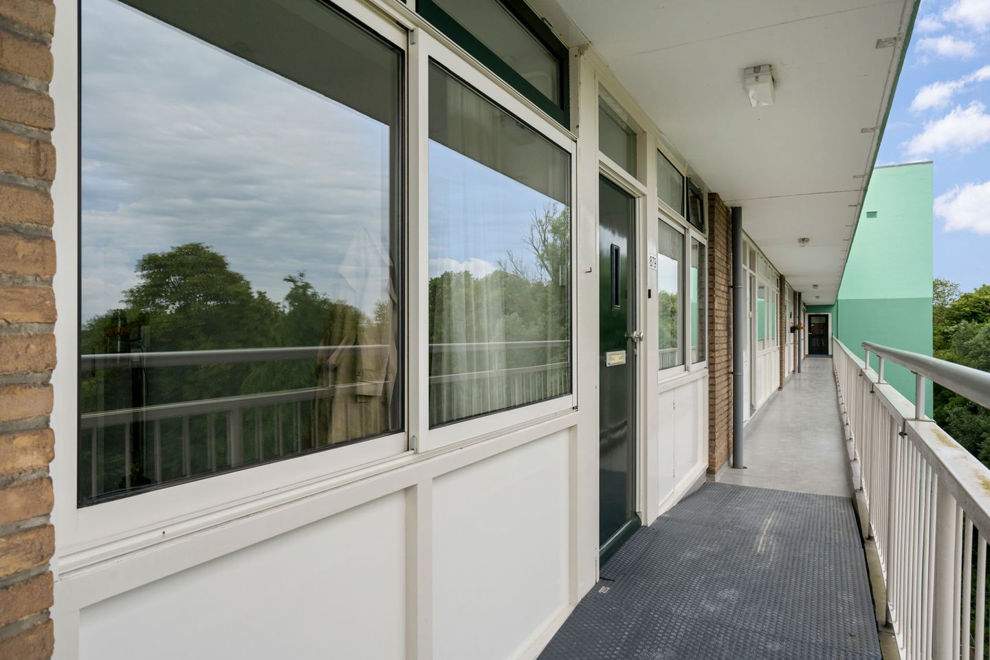 Photo 10 of Volendamlaan 879