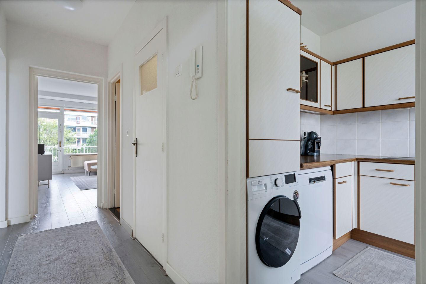 Photo 14 of Volendamlaan 879