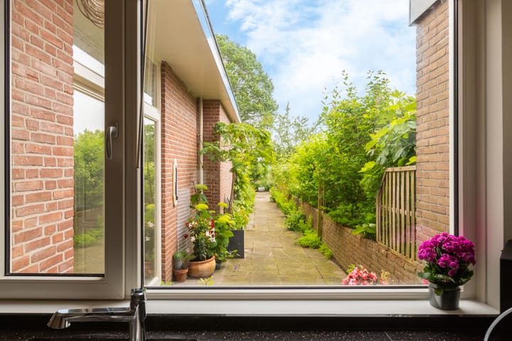 Foto 16 van Kennemerstraatweg 230