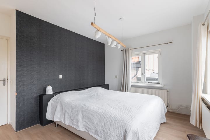 Foto 30 van Kennemerstraatweg 230