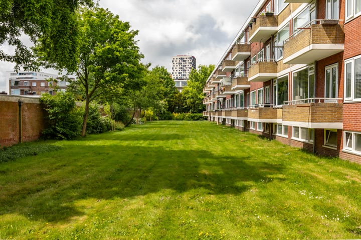 Photo 32 of Bezettingslaan 4