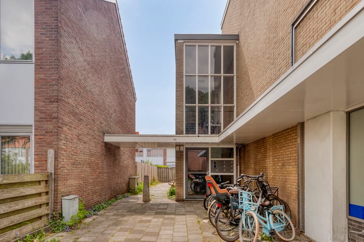 Foto 8 van Rijnauwenstraat 110-A