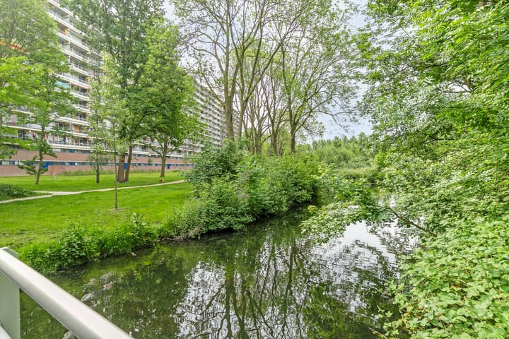 Foto 21 van Valeriusrondeel 477