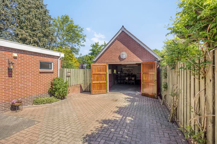 Foto 32 van Dr. H.J. Postlaan 46