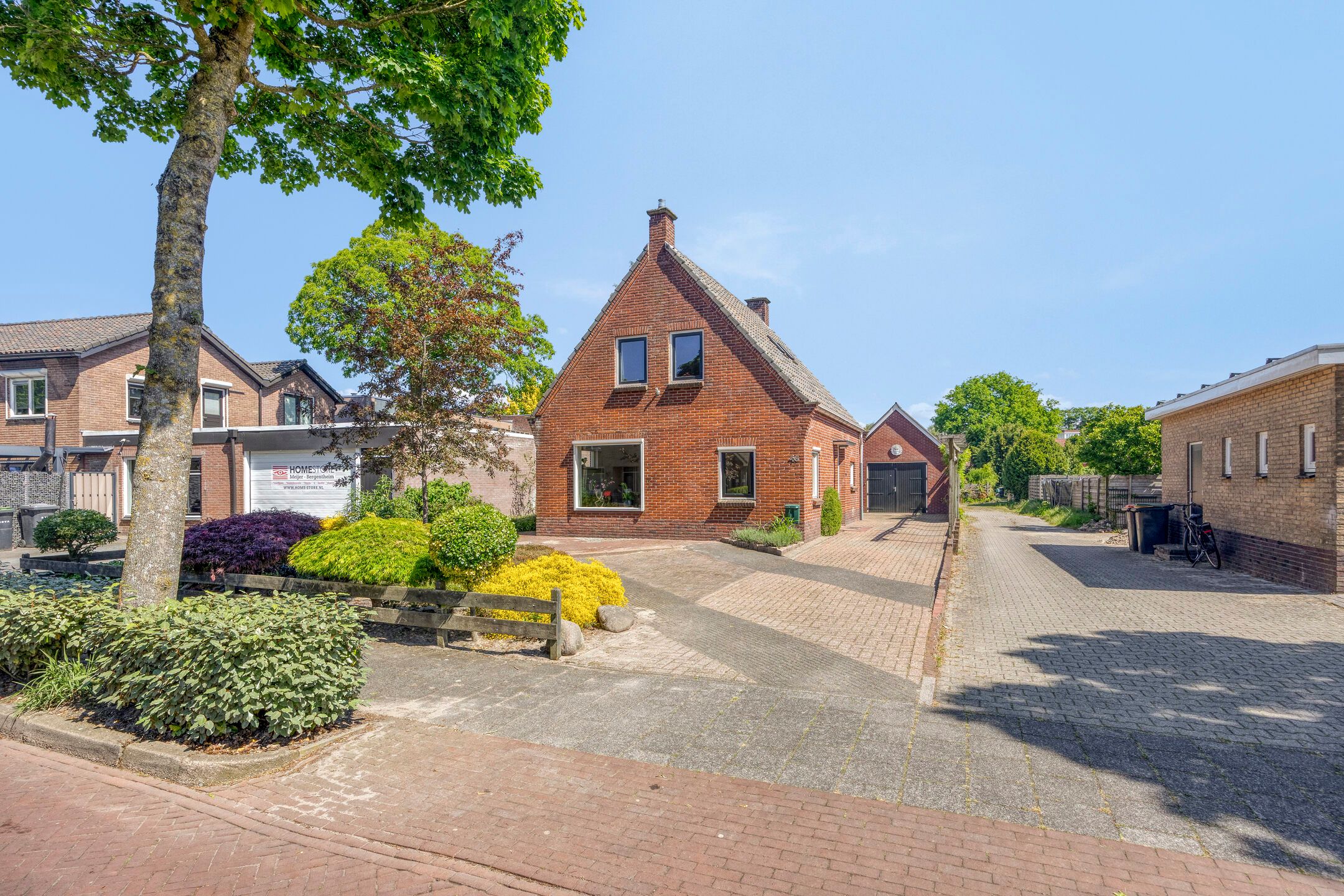 Photo 39 of Dr. H.J. Postlaan 46