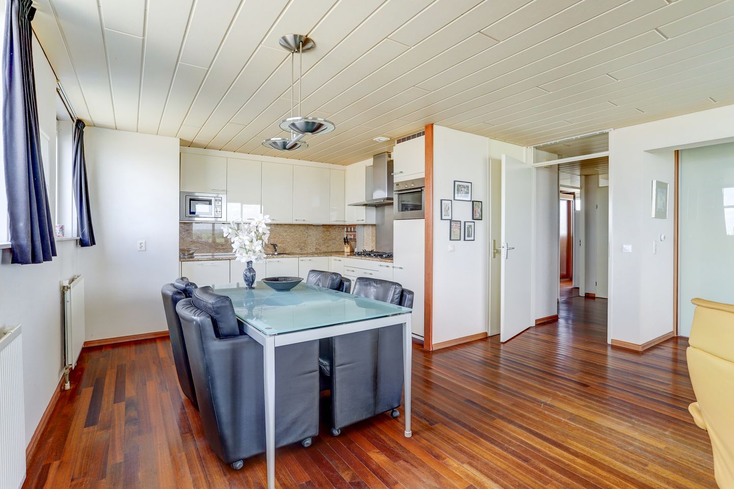 Foto 10 van Goudenregenplein 254