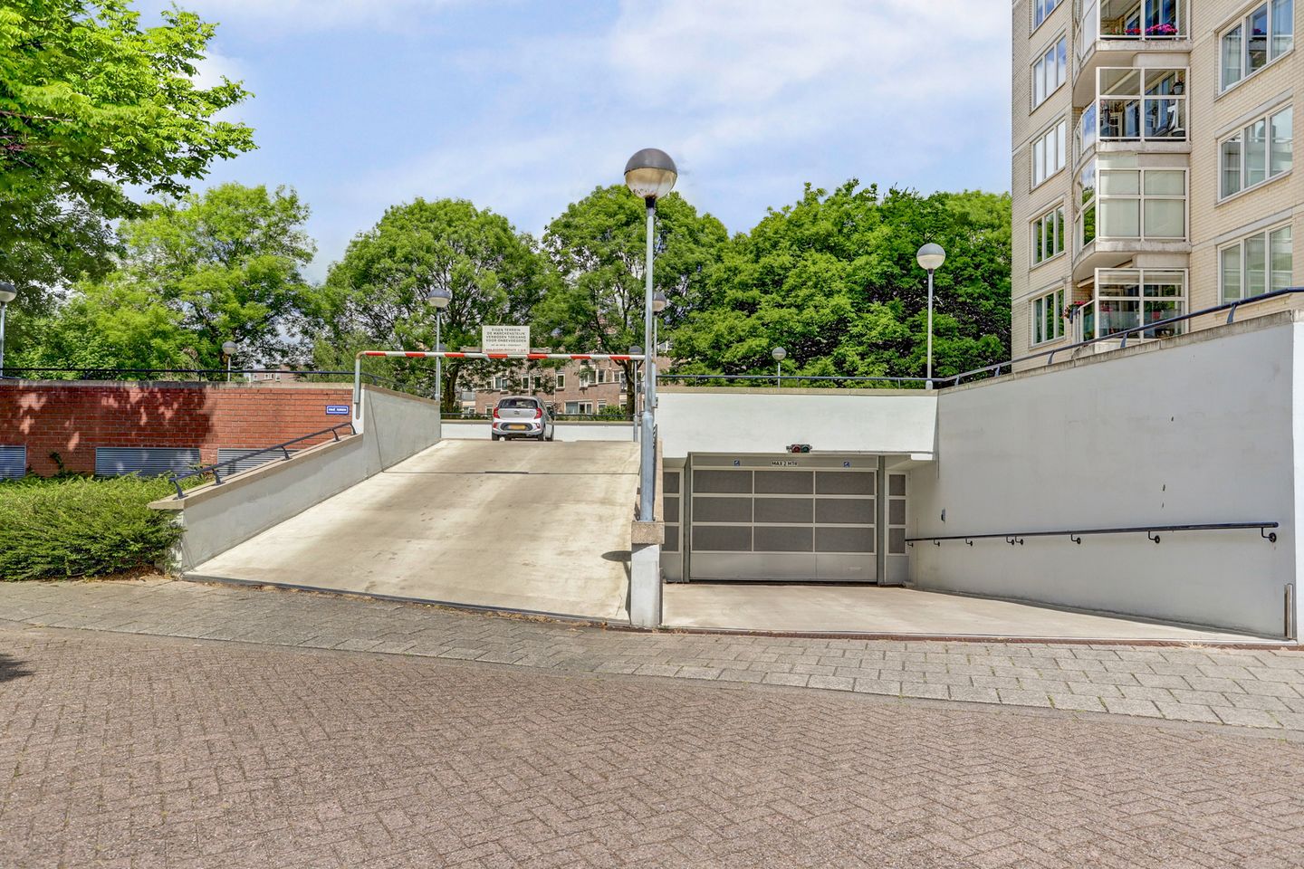 Foto 25 van Goudenregenplein 254