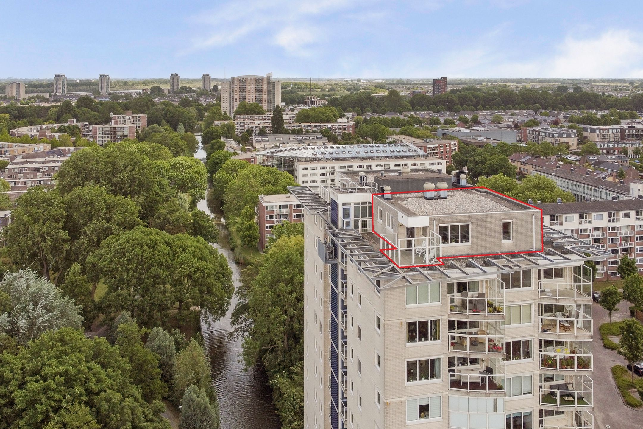 Foto 27 van Goudenregenplein 254