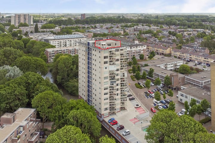 Foto 35 van Goudenregenplein 254