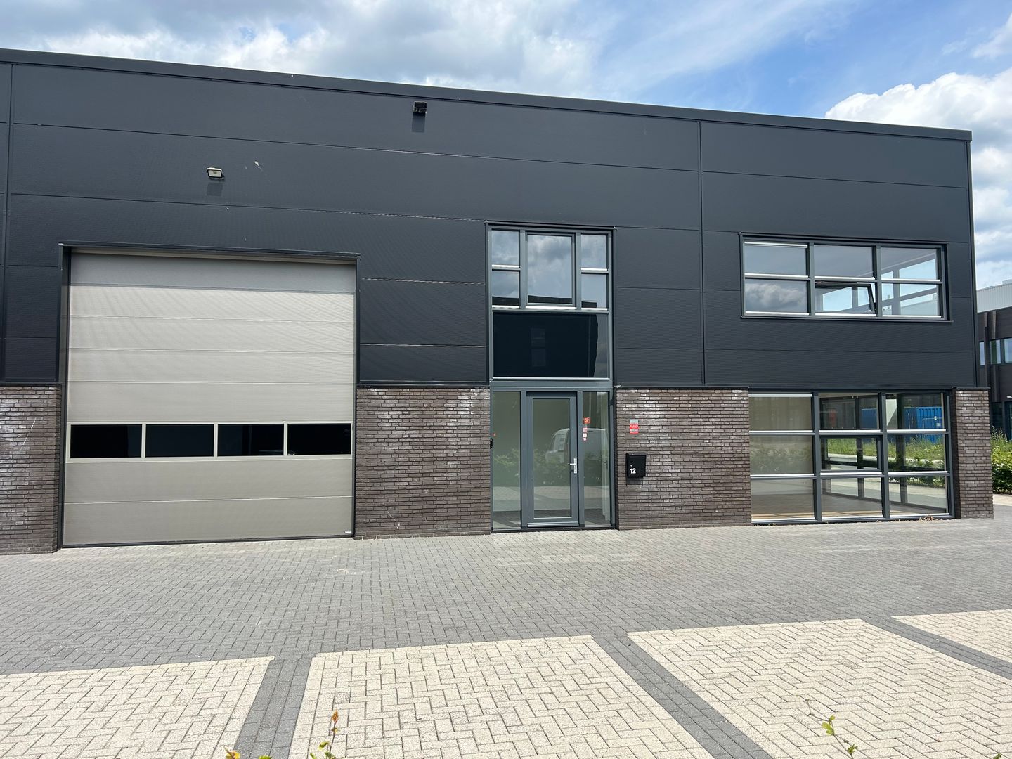 View photo 2 of Industrieweg 12