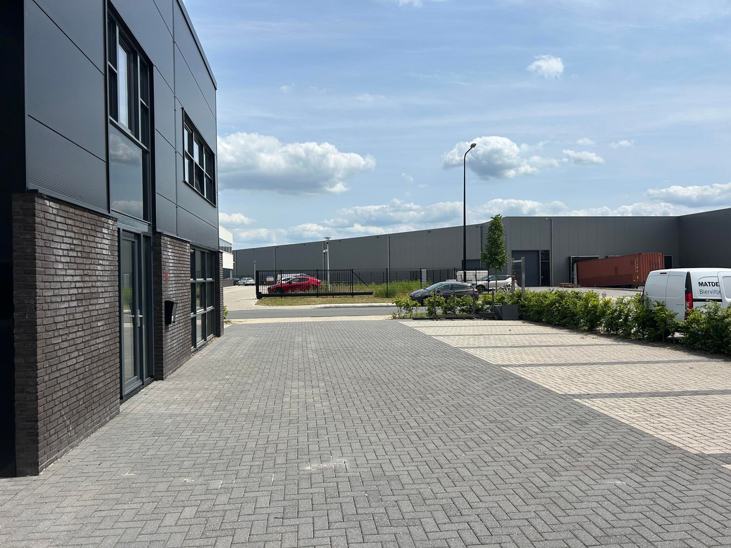 View photo 3 of Industrieweg 12