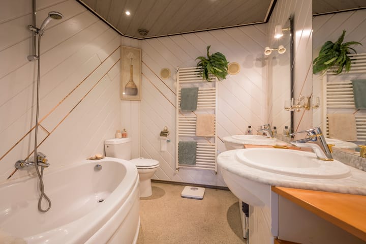 Foto 25 van Bremlaan 30