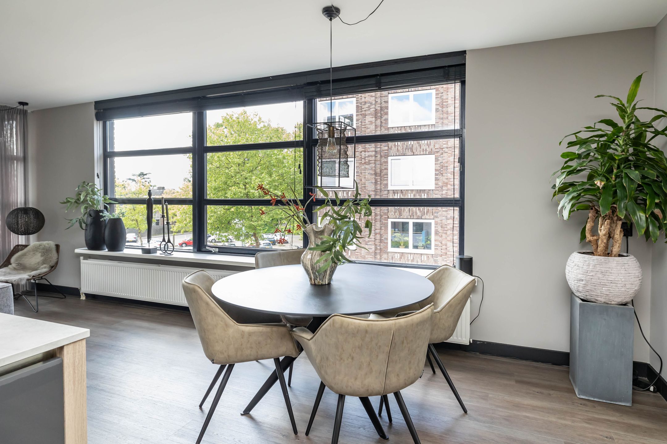 Foto 24 van van Echtenstraat 27-A