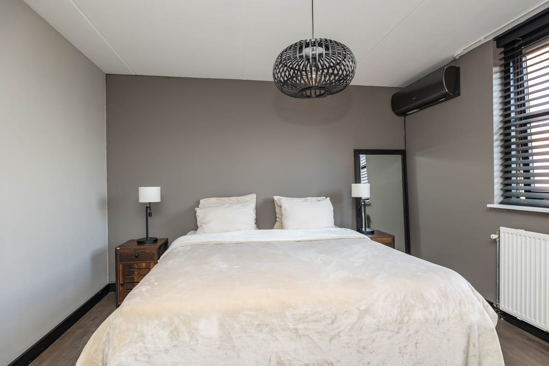 Foto 31 van van Echtenstraat 27-A