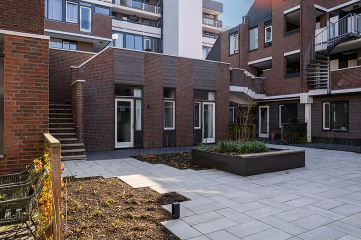 Foto 30 van Helfrichstraat 1-K