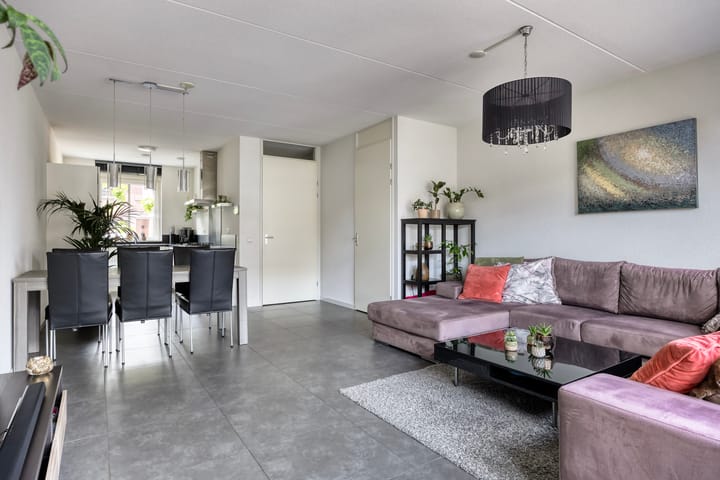 Foto 2 van Steur 146