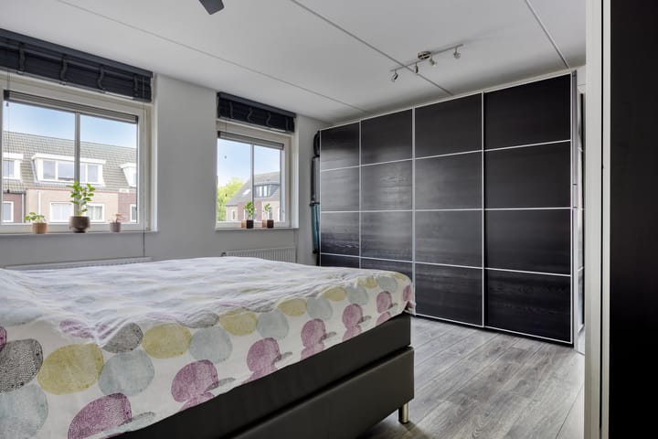 Foto 15 van Steur 146