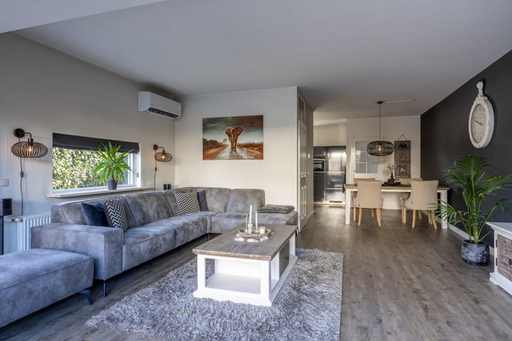 Photo 9 of Esdoornlaan 90