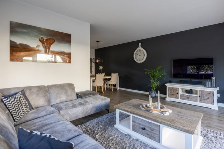 Photo 10 of Esdoornlaan 90