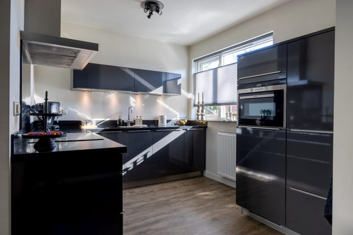 Photo 15 of Esdoornlaan 90