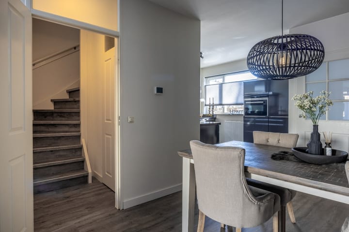 Photo 16 of Esdoornlaan 90