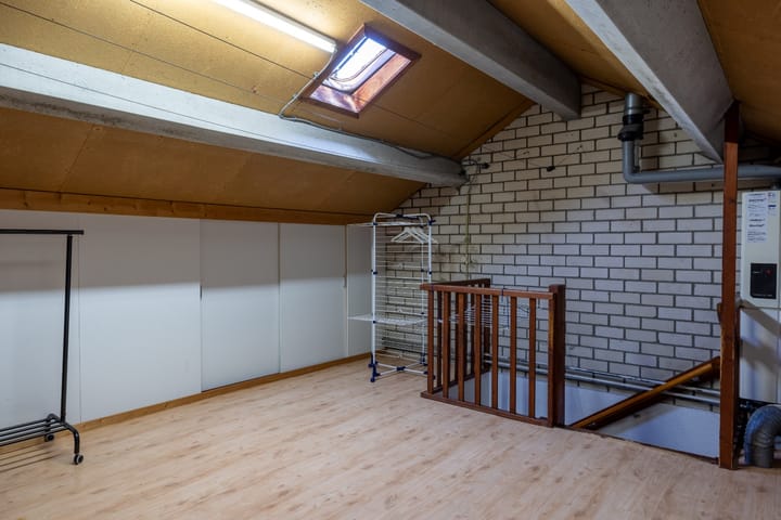 Photo 22 of Esdoornlaan 90