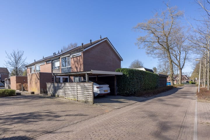 Photo 24 of Esdoornlaan 90