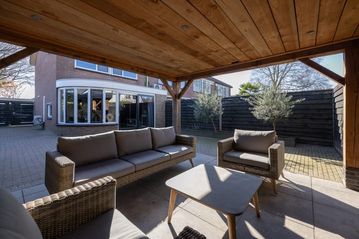 Photo 33 of Esdoornlaan 90