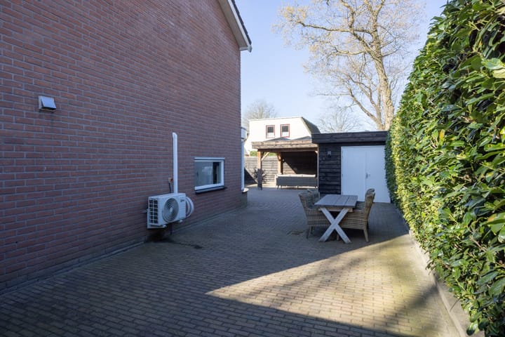 Photo 38 of Esdoornlaan 90