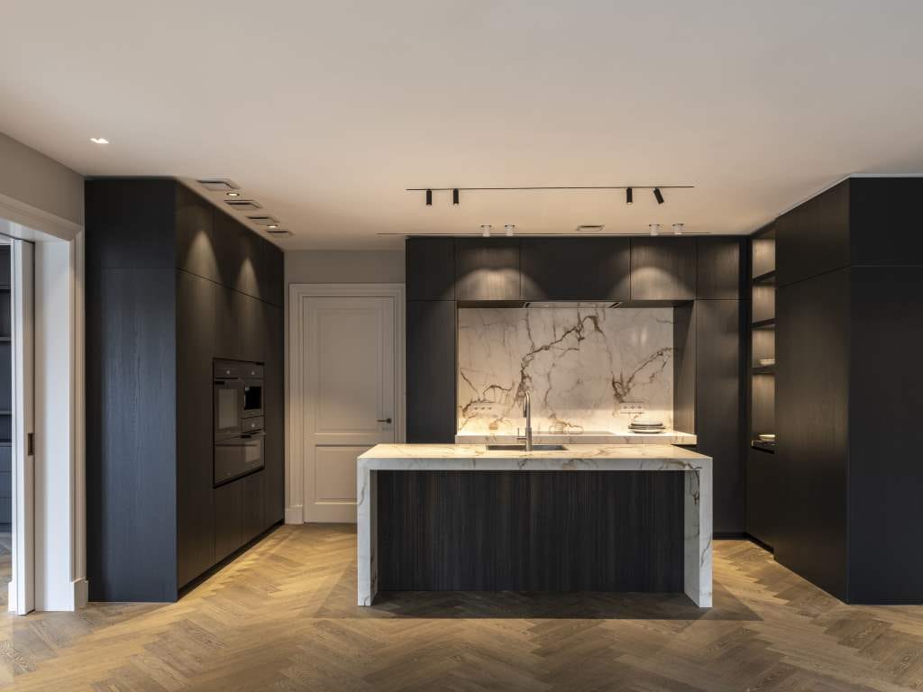 Photo 3 of Burgemeester van Nispen van Sevenaerstraat 28