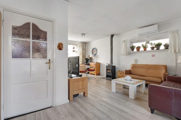 Foto 10 van Prins Bernhardlaan 8