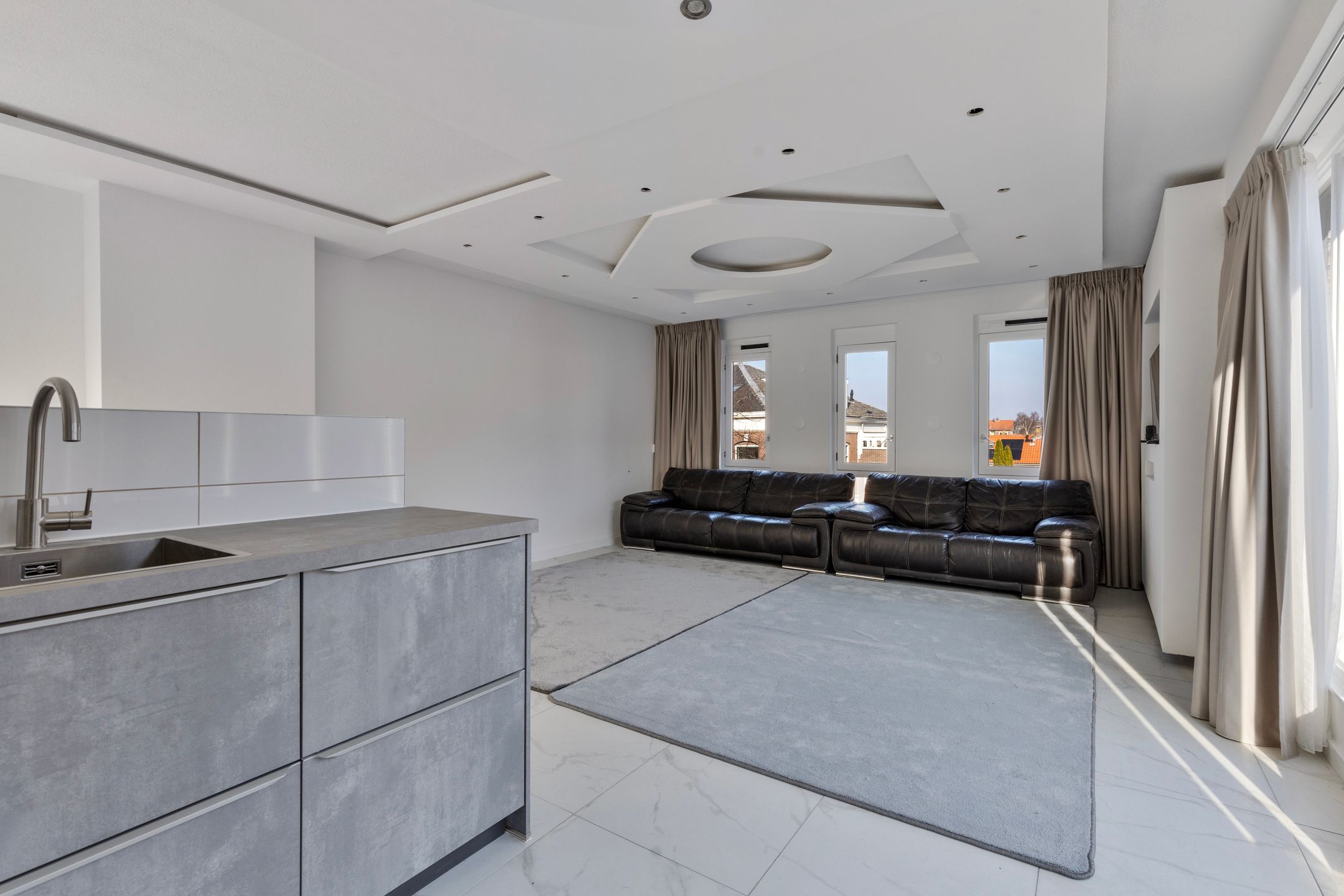 Photo 24 of Oostzijde 59