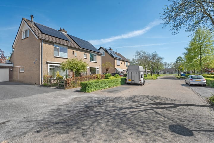 Foto 43 van Prins Bernhardlaan 8