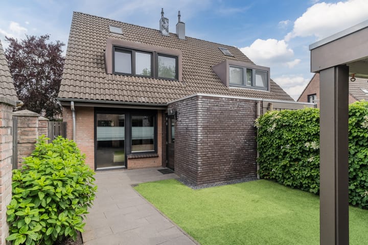 Foto 2 van Bieshof 22